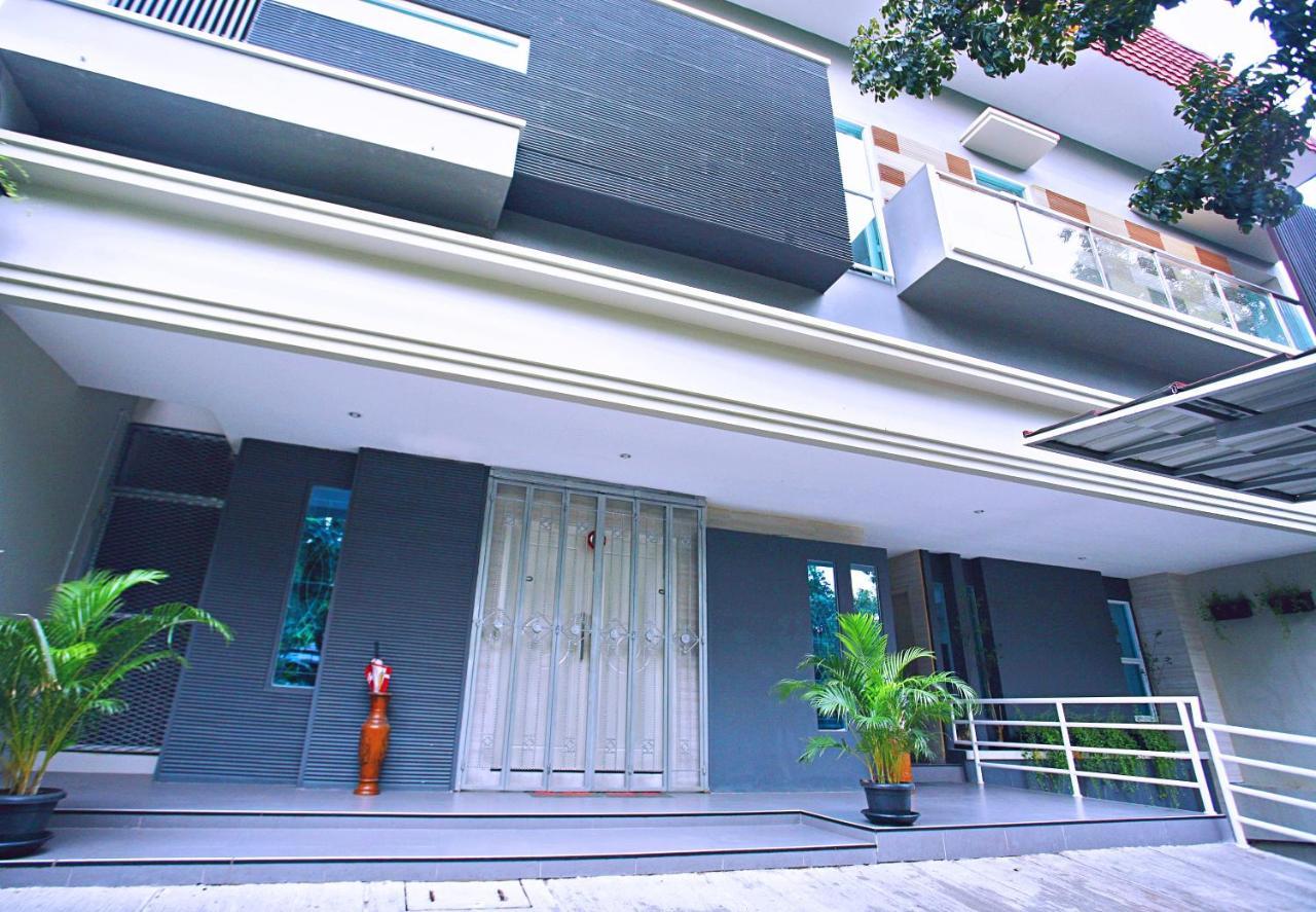 Blossom Resident Blok M Jakarta Exteriér fotografie